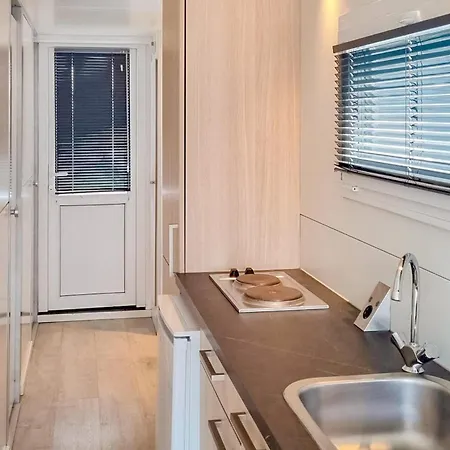 Havenlodge 1 Båthotell